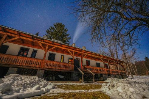 Bixad Cabin | Dobrica Hunting Lodge