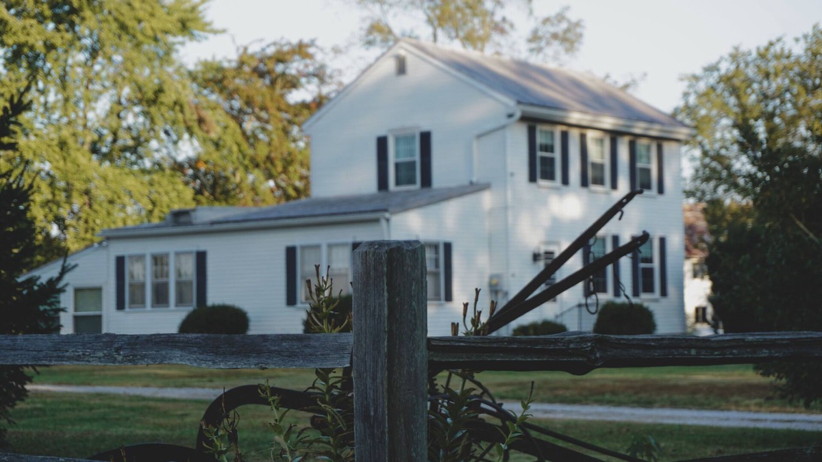 Renault House | Doc's Farmhouse, Historic 1844 Home