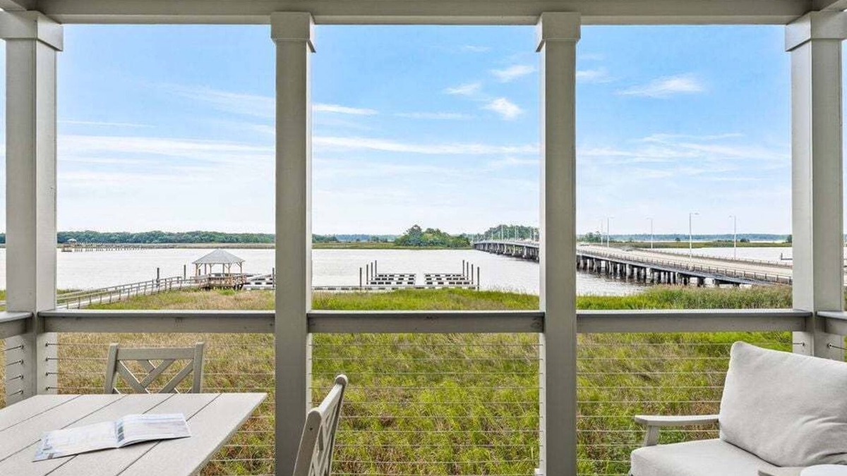 Georgetown House | Dock and Dwell at the Winyah Bay Club, Pool, Outdoor Lounge/Grill and Boat Slip included!