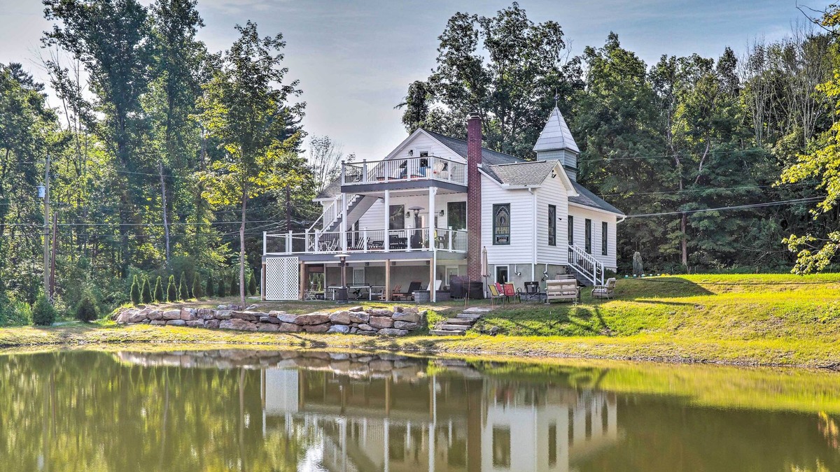 Brodheadsville Villa | Dock, Game Room: Lakefront Villa in Saylorsburg!