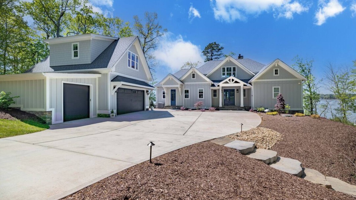 Wise House | Dock Holiday | Magnificent Main Lake Views | Hot Tub!