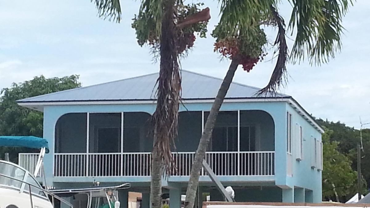 Sexton Cove Estates House | Dock your boat in the back and relax