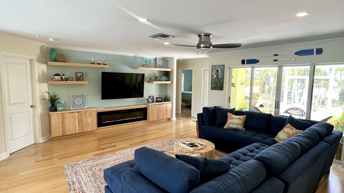 Isles of Capri House | Dockside Naples home with private pool & short drive to beaches. Isles of Capri!