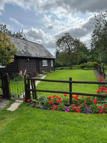 Orleton House | Dog & Family Friendly Private Cottage in Orleton