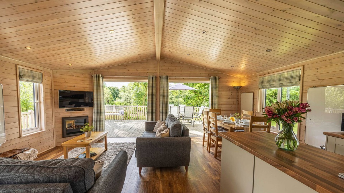 West Tanfield House | Dog friendly Curlew Lodge Riverdale located in Yorkshire
