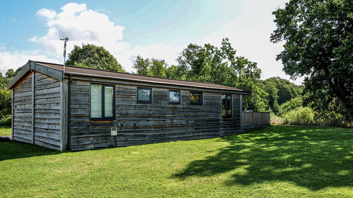West Tanfield House | Dog Friendly Oystercatcher Lodge Riverdale, located in Yorkshire
