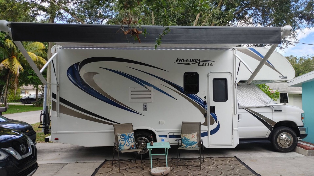 Fort Pierce House | Dog Friendly 1-bedroom camper/RV