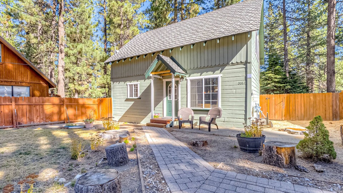 Tahoe Island Cabin | Dog-friendly cabin with private hot tub near Camp Richardson