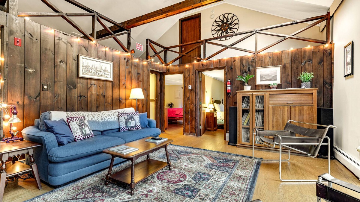 Central Vermont- Killington House | Dog-friendly cabin with forest setting, woodstove & deck - near Killington