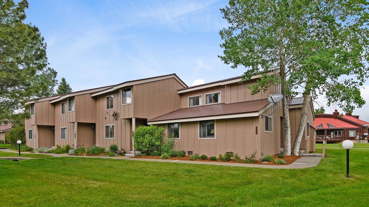 Pagosa Springs Condo | Dog-friendly condo with WiFi & covered back porch - lakes, golf, skiing nearby