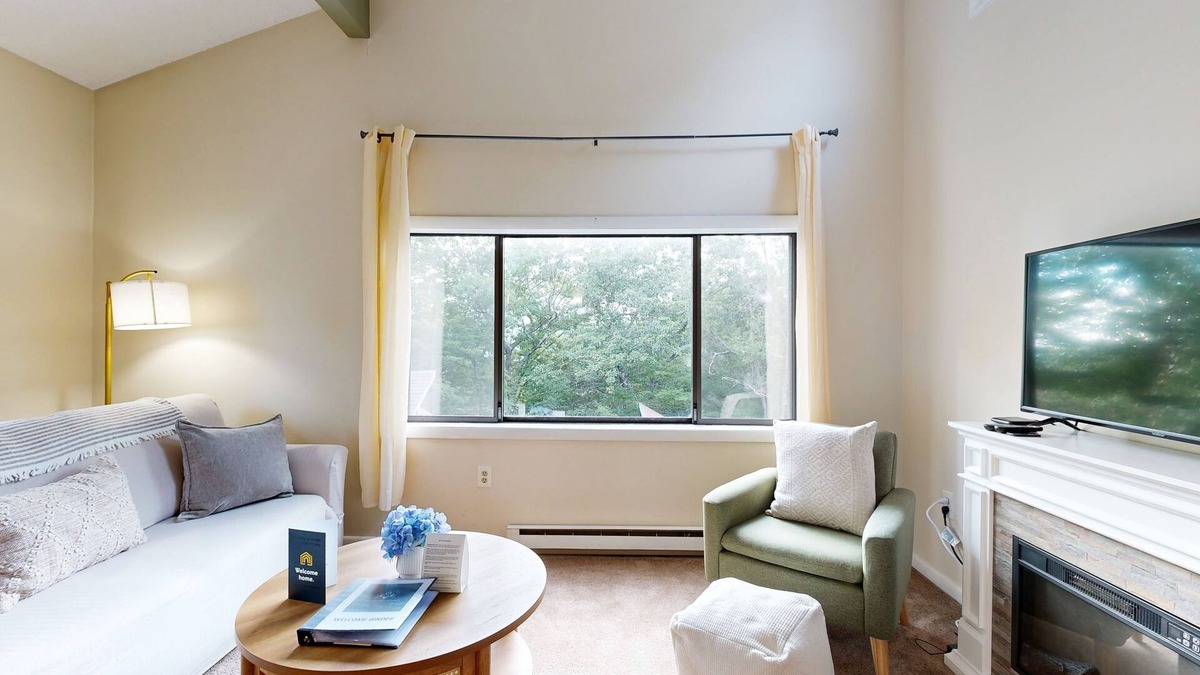 Thornton Condo | Dog-friendly condo with 4 pools, pickleball, gym, sauna, tennis, game room, BBQ