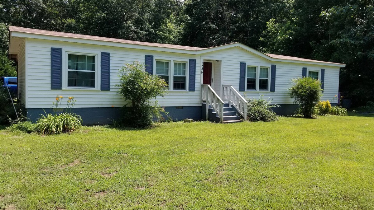Surry House | Dog Friendly Country Home Ferry Ride to Williamsburg w/o the Williamsburg Price