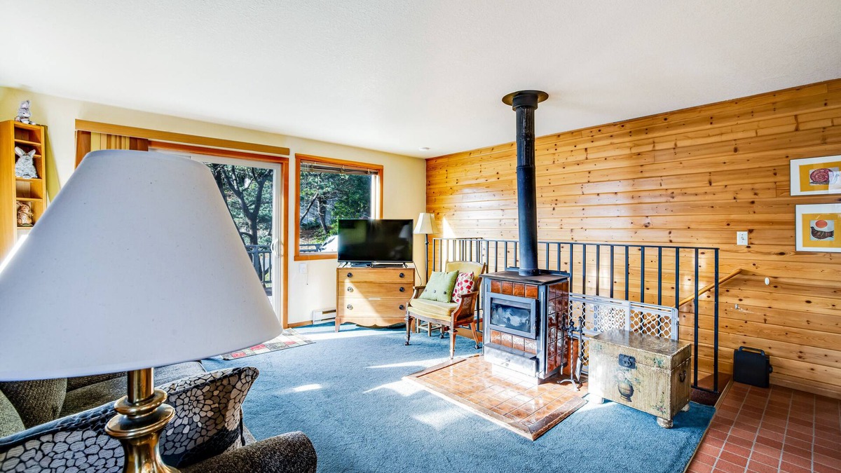 Manzanita Cabin | Dog-friendly downtown home moments from the beach w/distant ocean views