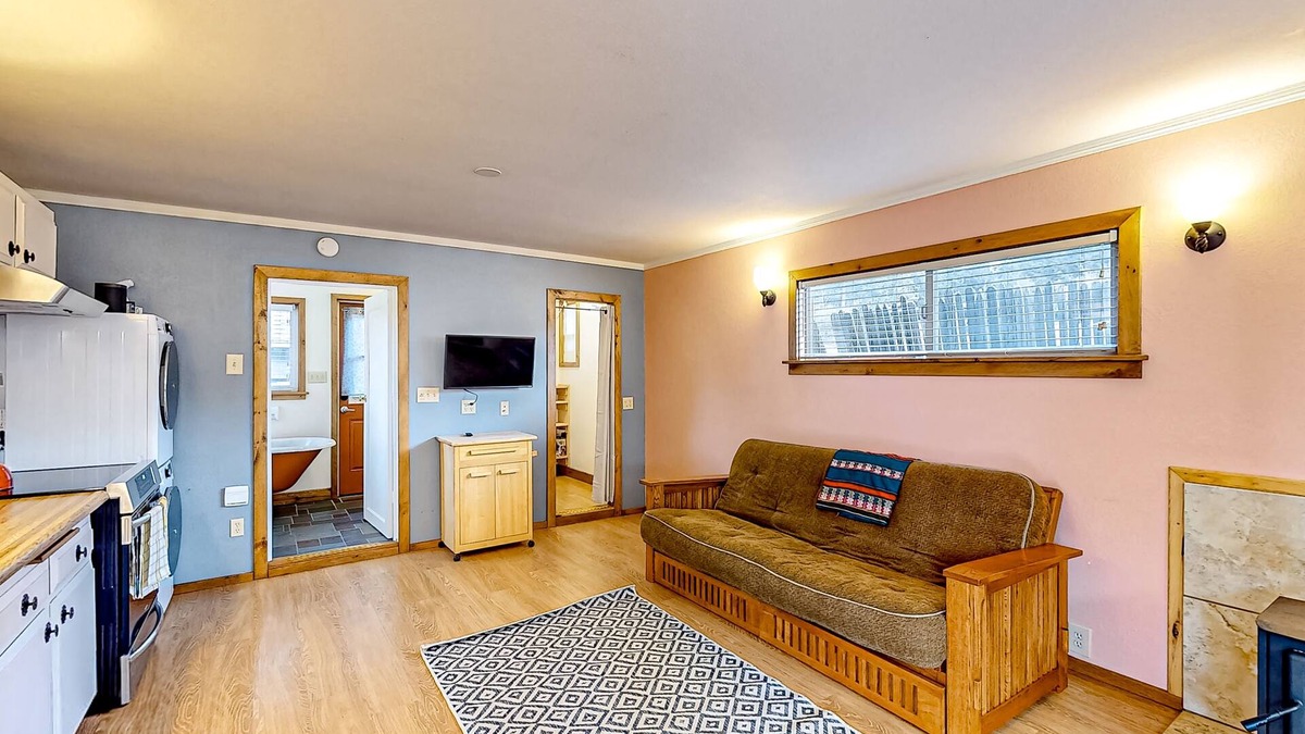 Cleone House | Dog-friendly, eco-conscious home with great yard & EV charger, near the beach