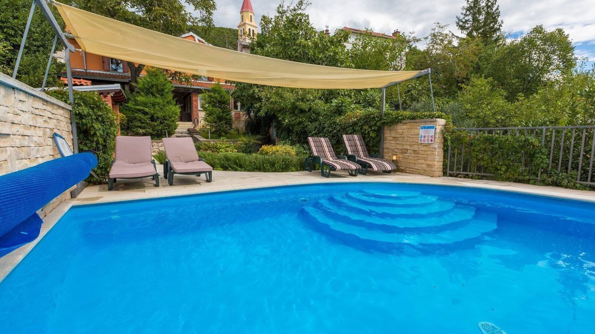 Kraljevica House | Dog-friendly finca with 3 air conditioning units, private pool, barbecue, washing machine, heating