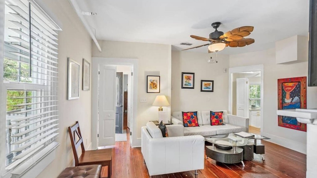 Downtown Historic District Apartment | Dog-friendly, FREE BIKES next to Historic Downtown