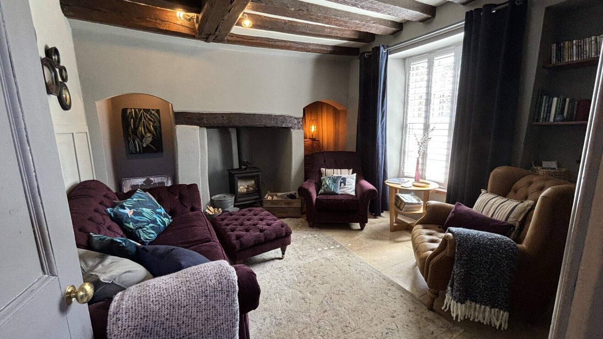Fakenham House | Dog-Friendly historic cottage and beach hut at the gateway to the Norfolk coast