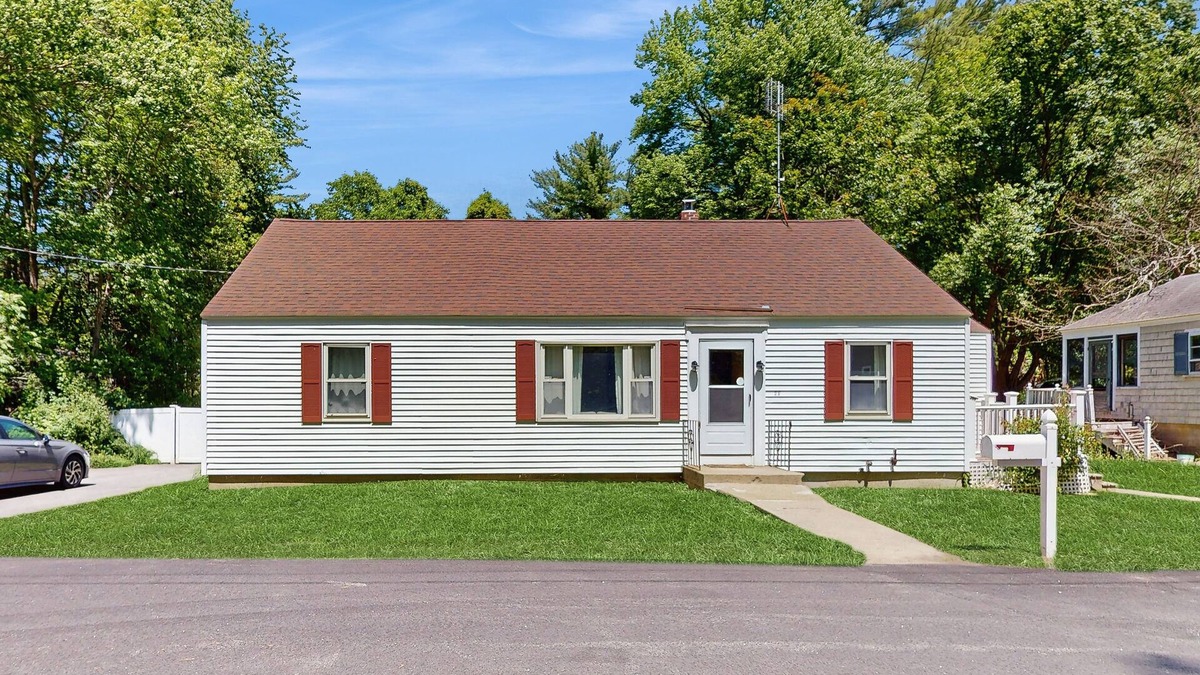 Kittery House | Dog-friendly home with firepit, large deck & yard - close to town