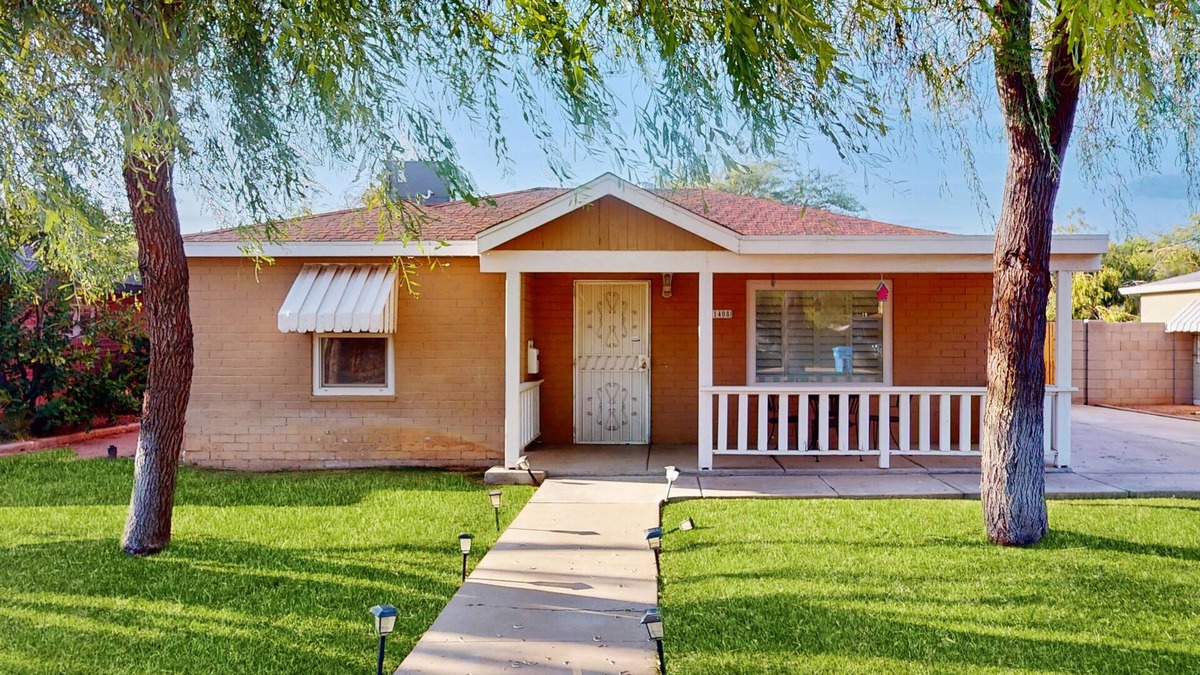 Coronado House | Dog-Friendly Home with Enclosed Yard, Central AC, Washer/Dryer & Free WiFi