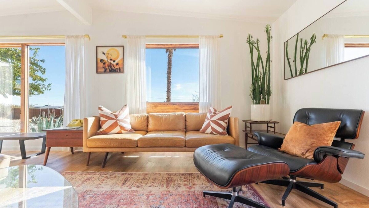 Yucca Valley House | Dog Friendly +Hot Tub +Pool +Fire Pit +King Beds