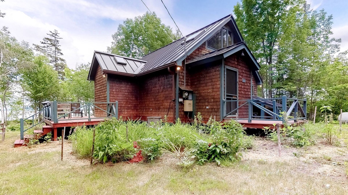 Northeast Somerset House | Dog-Friendly Lakefront Home w/Deck, Firepit, Water Views & Games