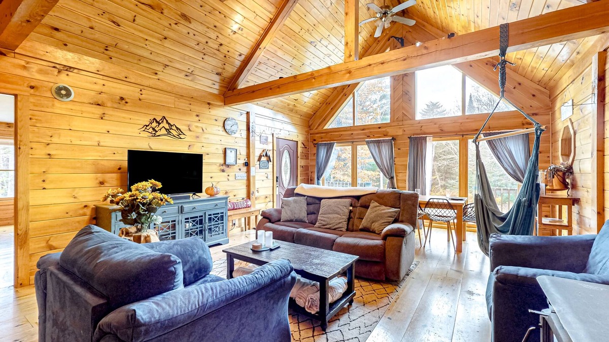 Fryeburg House | Dog-friendly log cabin on 44 acres with woodstove & porch, near lakes/skiing