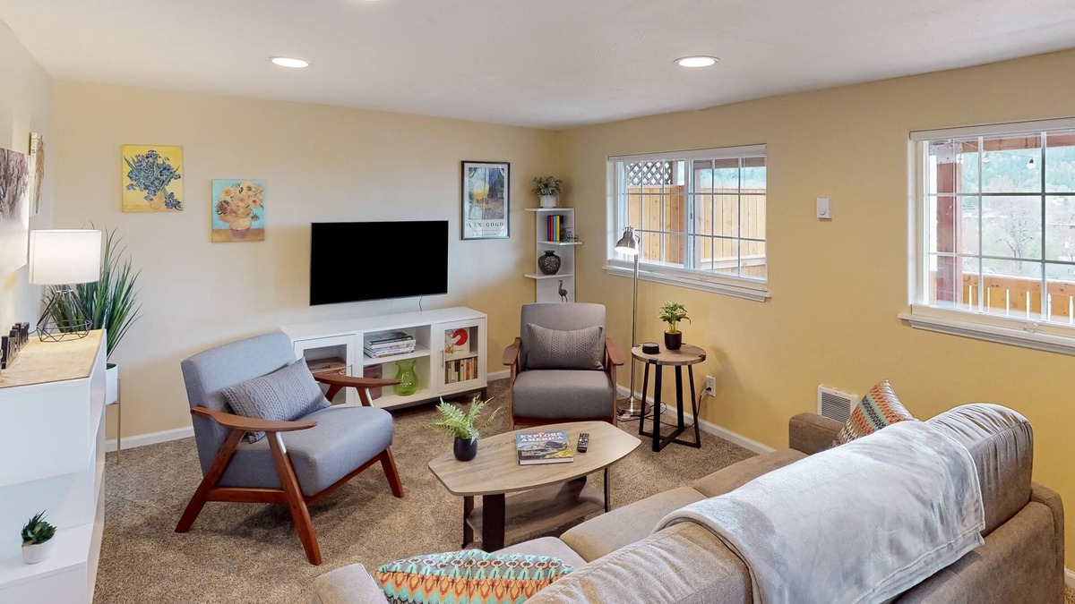 Friendly House | Dog-friendly lower level of duplex w/enclosed deck, washer/dryer, mountain view