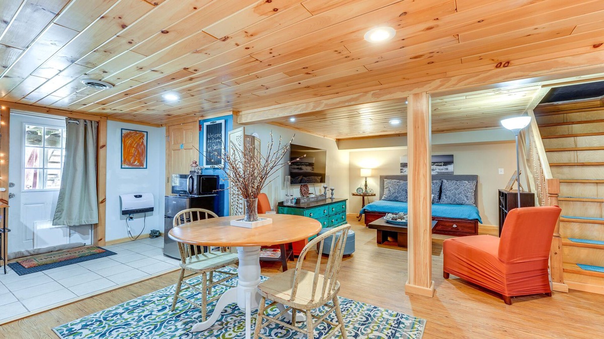 Whitehall Apartment | Dog-Friendly Mtn Retreat in Whitehall w/View!