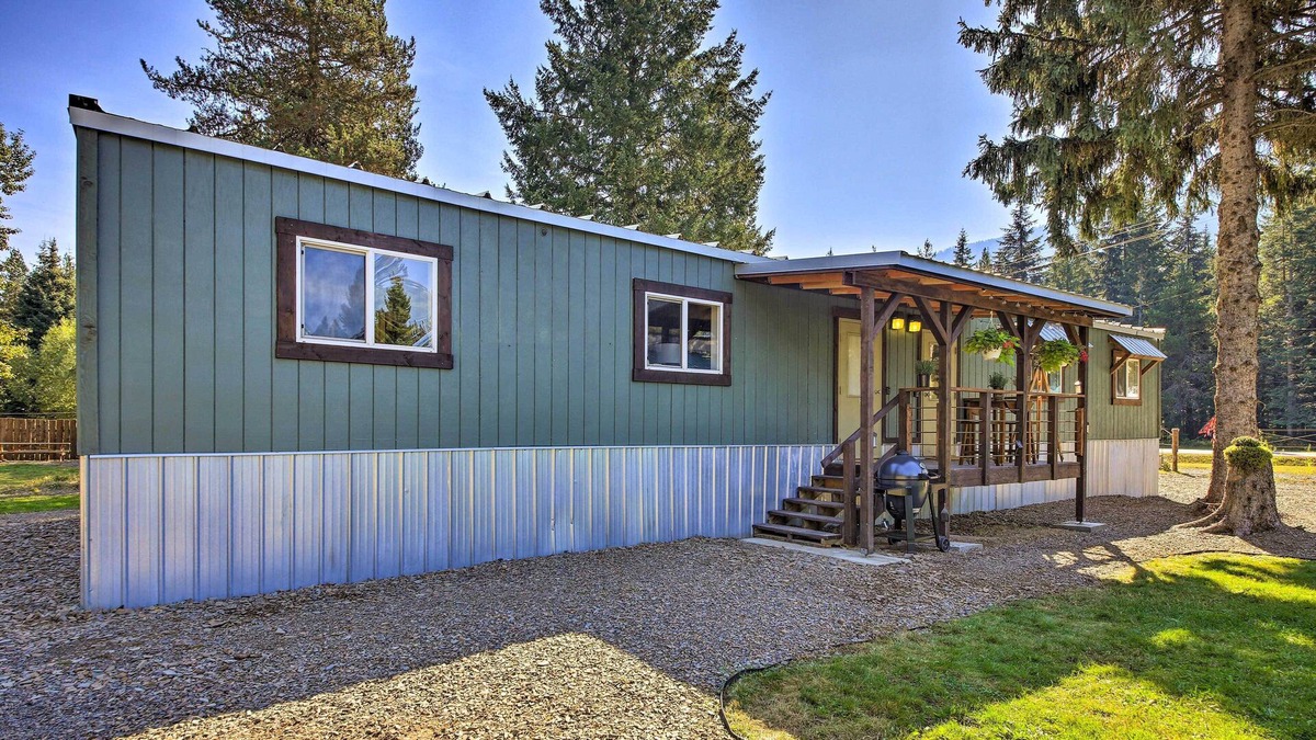 Noxon House | Dog-Friendly Noxon Retreat w/ Pond Access!