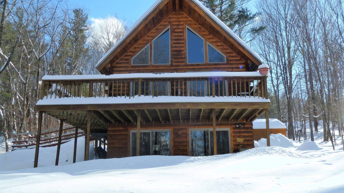 Conway Cabin | Dog Friendly, Quiet Neighborhood, Cozy lower level cabin