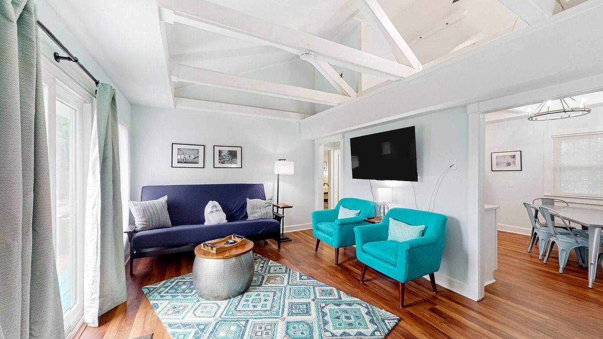 Panama City House | Dog-friendly retreat with outdoor shower, patio, BBQ, & firepit