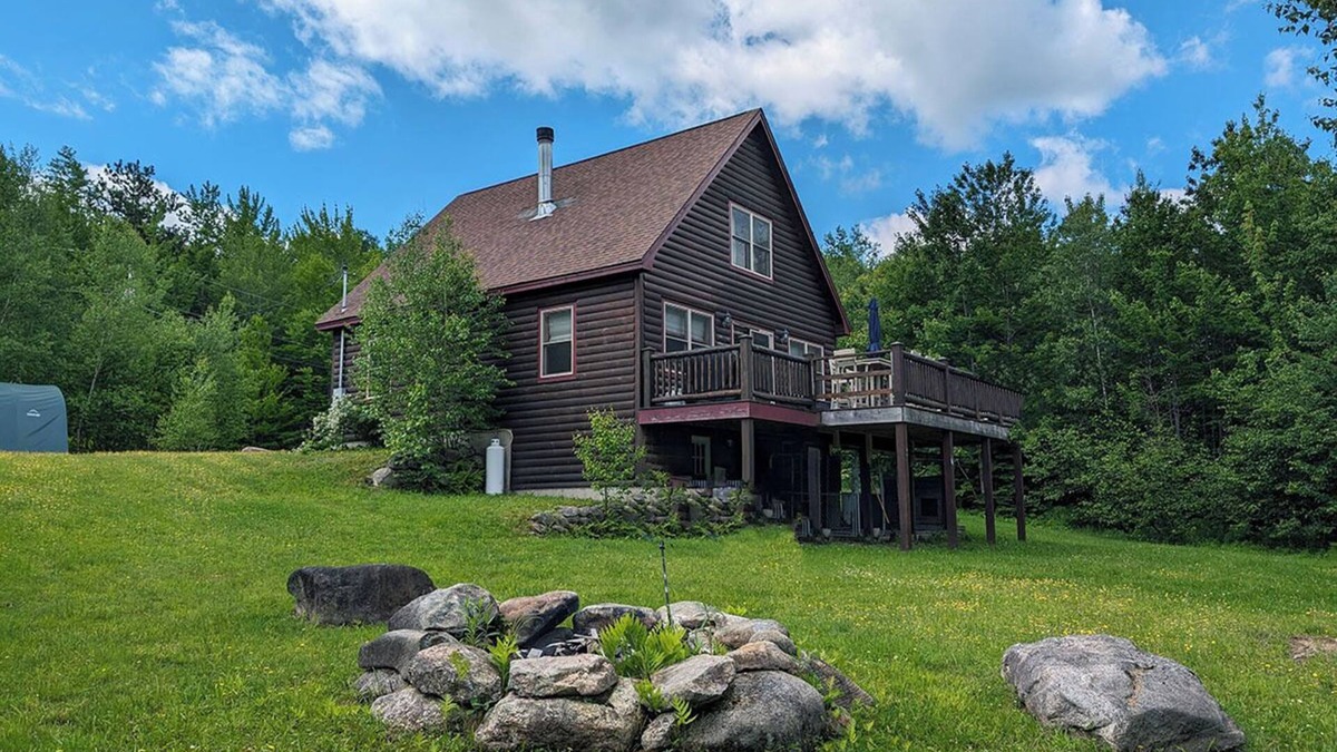 Greenwood Ski Chalet | Dog Friendly w/Outdoor Kennel, Fire Pit, Grill, Deck w/Furniture