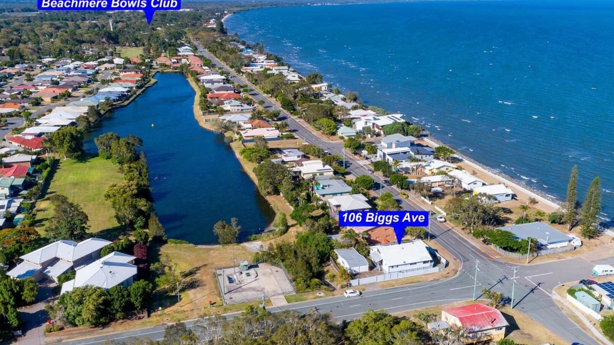 Beachmere House | Dog Lovers Retreat - Beachmere