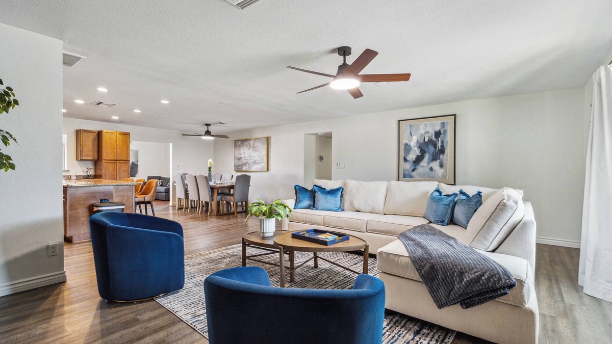 South Scottsdale House | Dogs Welcome & Private Hot tub - Close to Old Town! Granite Reef