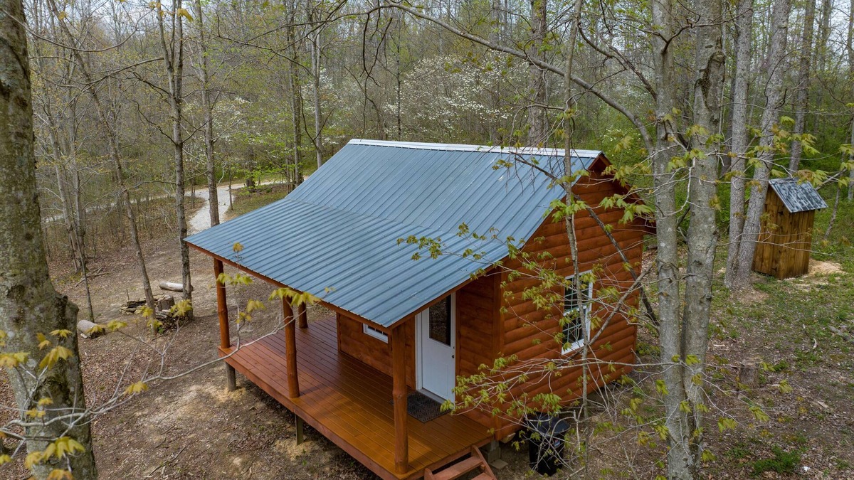 Sharpsburg Cabin | Dogwood Cabin - Off Grid