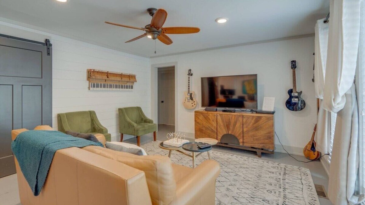 Berry Hill House | Dogwood House:Cozy Hideaway near downtown