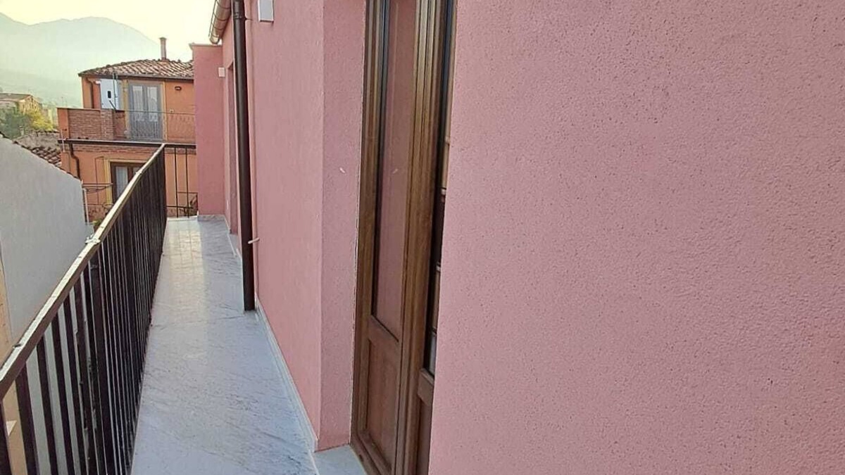 Isnello Apartment | Dolce-Giardino, Elegant 2-Bed Apartment with Stunning Views