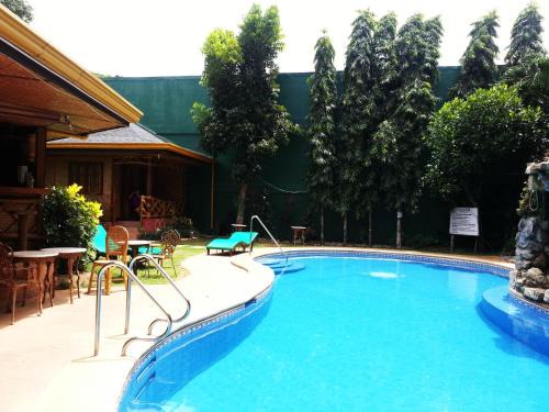 Puerto Princesa City Centre Hotel | Dolce Vita Hotel