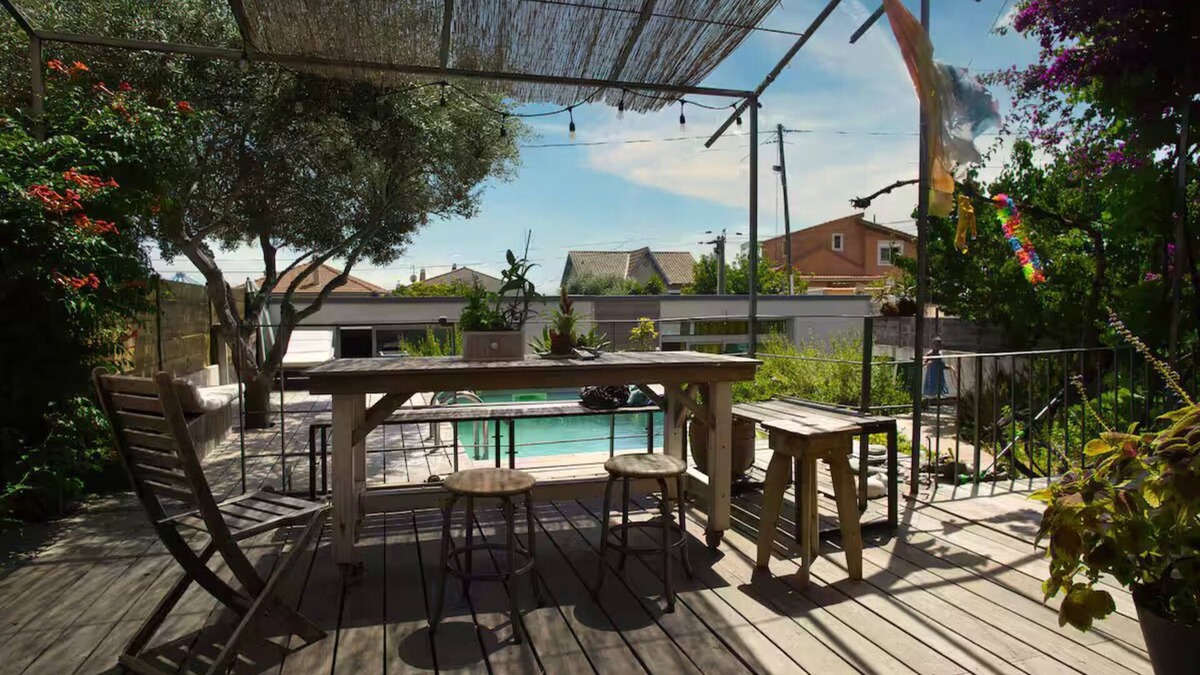 16th Arrondissement House | Dolce Vita: Renovated house with swimming pool and sea view in Marseille