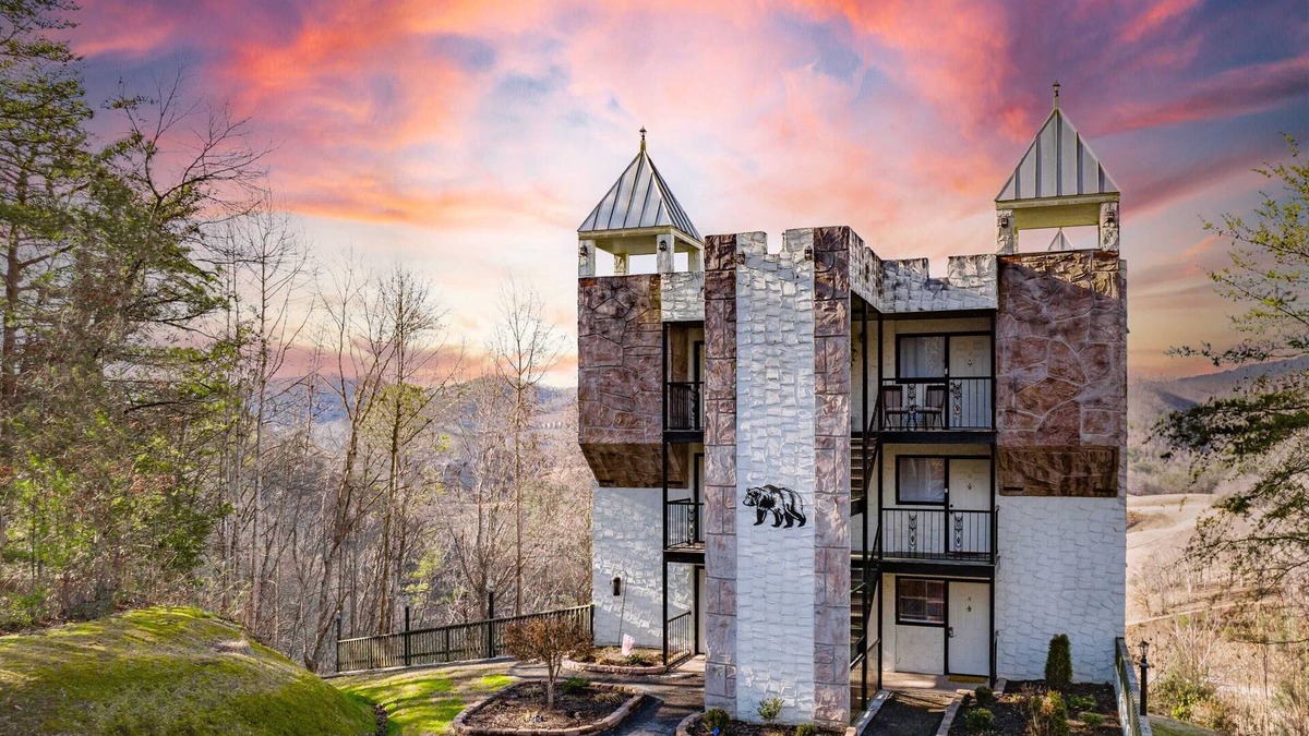 Caton Condo | Dolly's Castle unit 3