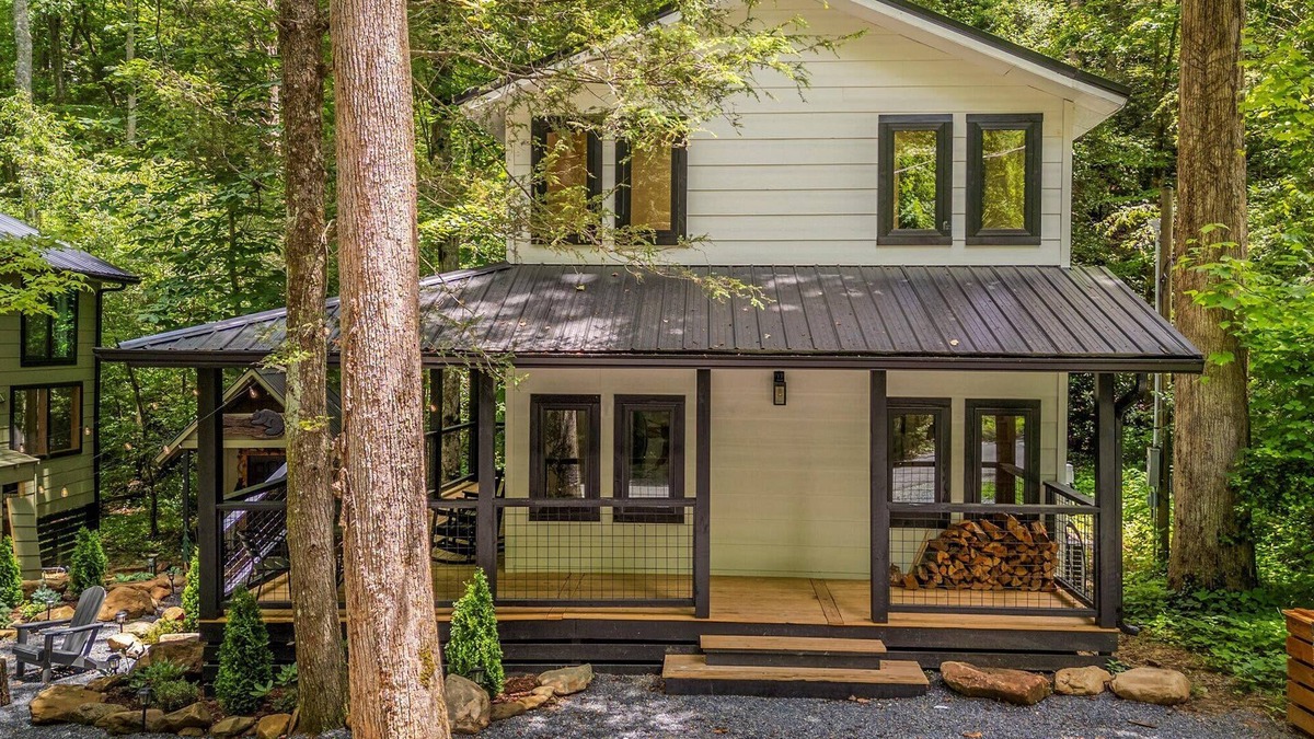 Rocky Grove Cabin | Dollys Mountain Retreat - Brand New