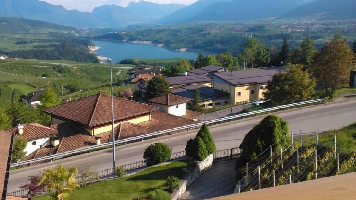 Revo House | DOLOMITI-TRENTINO-Val di Non:VILLETTA ERIKA: vacation relaxation and nature