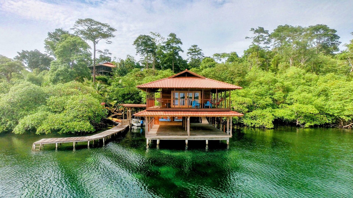 Isla Solarte Cabin | Dolphin EcoLodge - Where the Caribbean Sea meets the tropical rainforest
