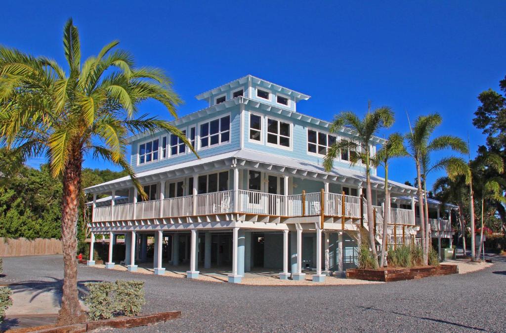 Key Largo Resort | Dolphin Point Villas
