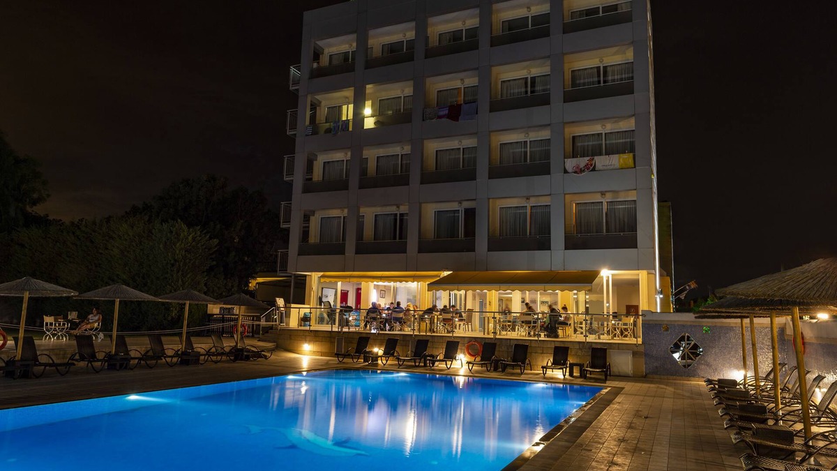 Agii Apostoli Hotel | Dolphin Resort Hotel & Conference