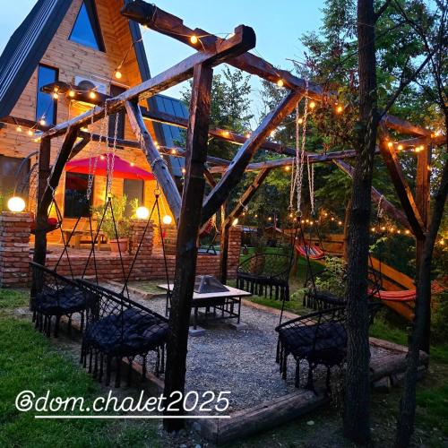 Vernesti Ski Chalet | Dom Chalet