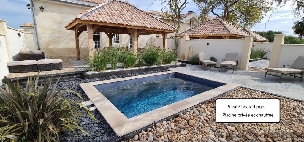 Villegouge House | Dom Peyreton Prestige cottages set in a charming wine property