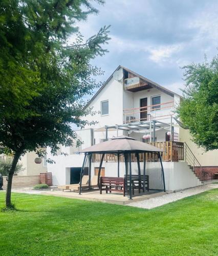 Lipot House | Dom pod mirabelkou - Mirabell ház