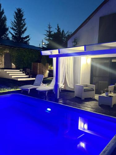 Insko House | Dom wakacyjny z podgrzewanym basenem w tarasie i jacuzzi pod gwiazdami, Studnica, Ińsko, "THerapeutica"