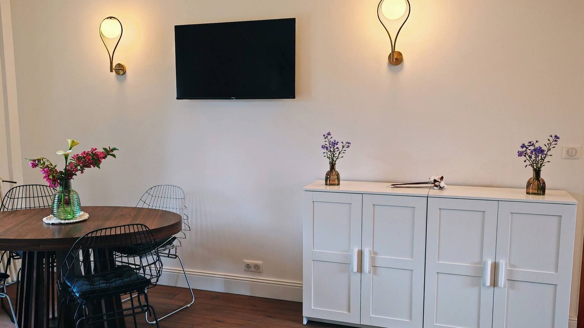 Saint-Quentin-sur-le-Homme Apartment | DOMAINE DE L'ISLE MANIERE 4-PERSON APARTMENT